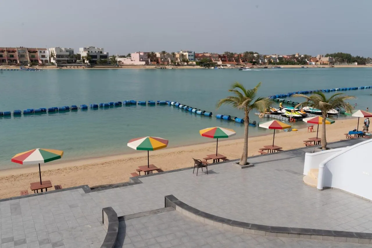 فندق مجمع لاقون السكني - للعائلات فقط جدة